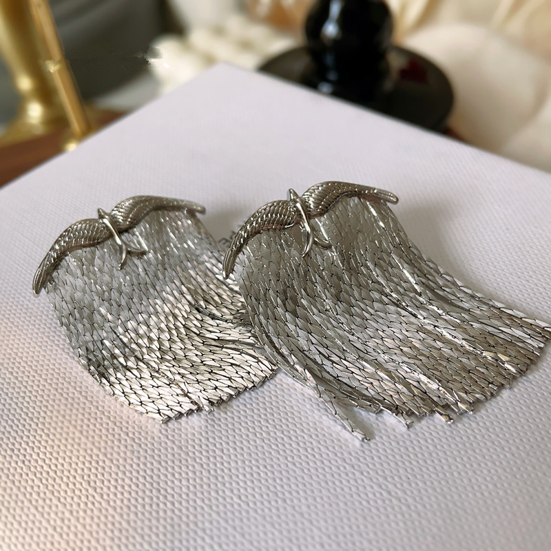 Silver Color Stud Drop Earring - Tech Accessories Dropshipping 评论和价格
